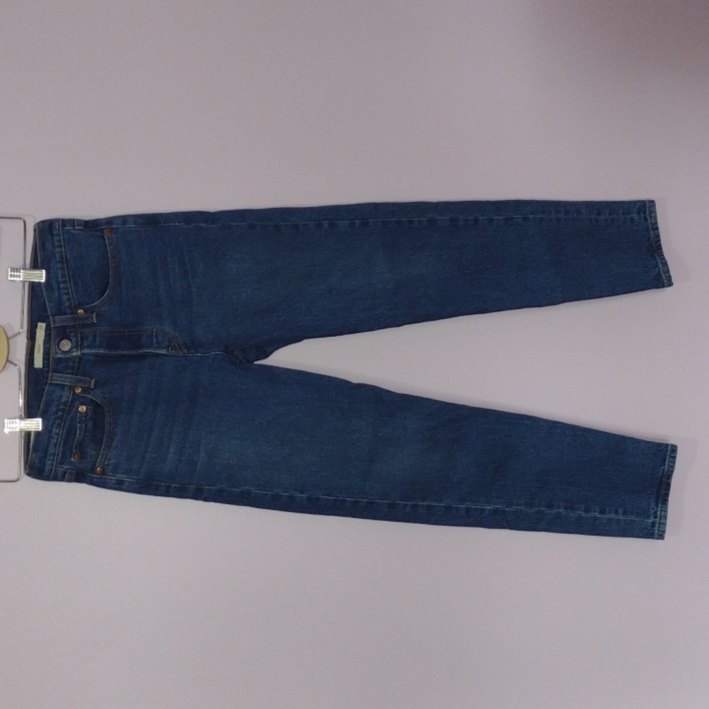Levi's Wedgie